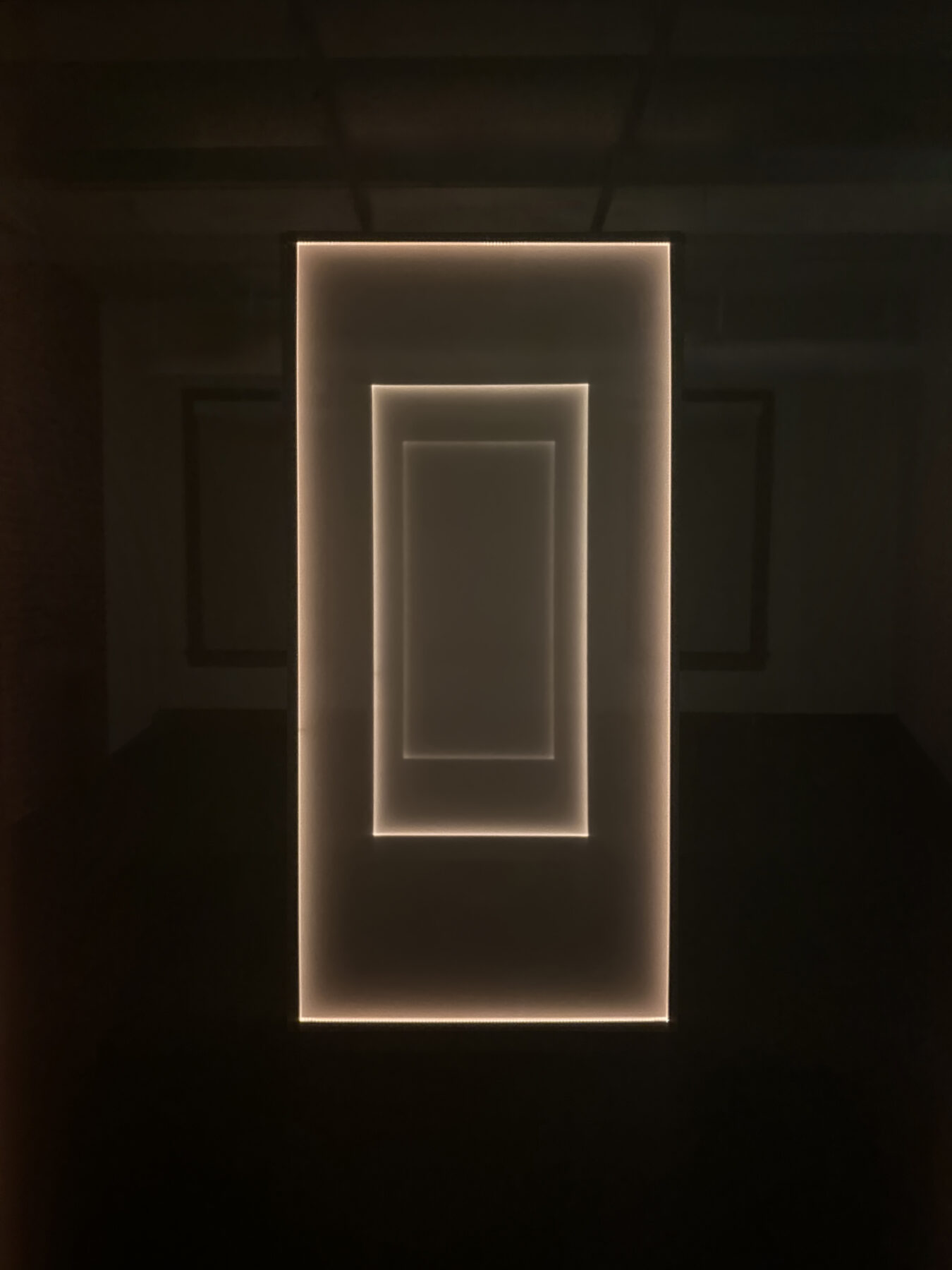 Lumasonic Planes by Johannes & Harriet Girardoni, light and sound installation